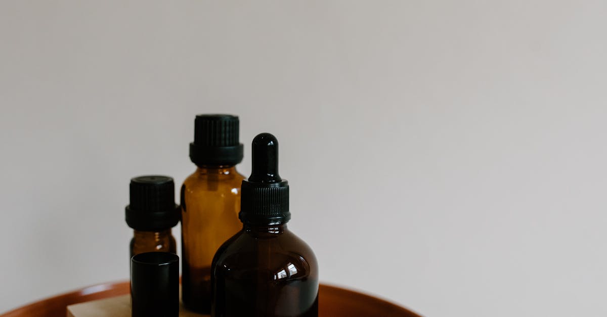 découvrez les bienfaits des huiles essentielles, leurs utilisations variées en aromathérapie, bien-être et soins naturels pour une vie saine et équilibrée.